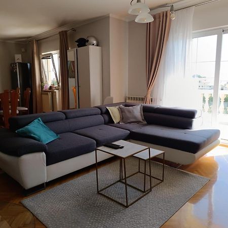 Apartman Haus Maja Banjol Eksteriør billede