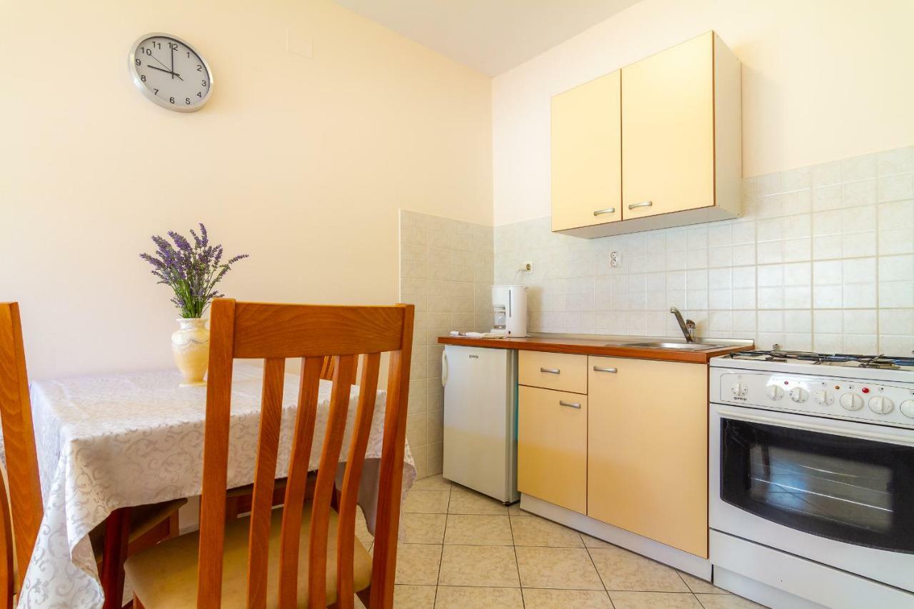Apartman Haus Maja Banjol Eksteriør billede